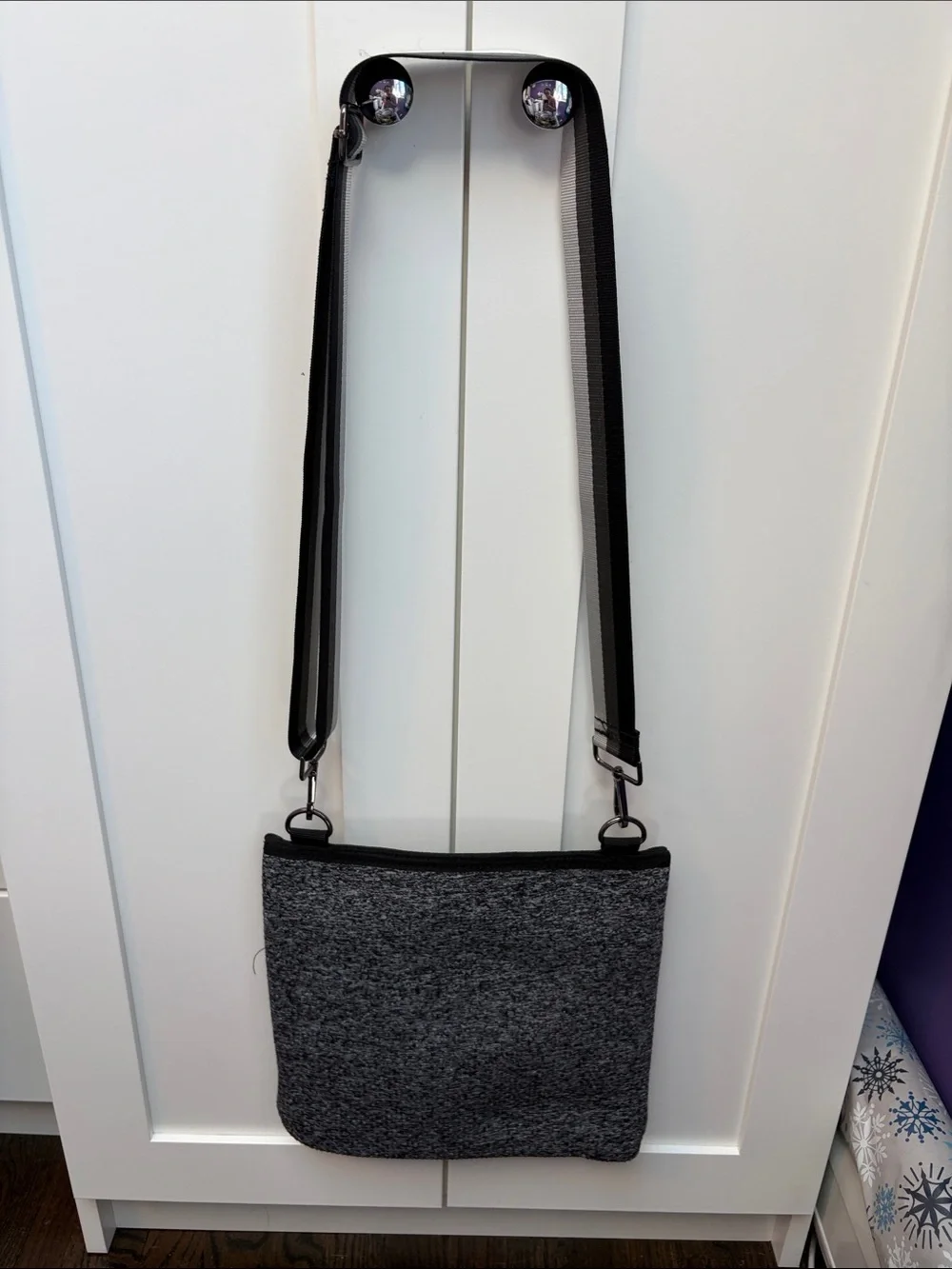HAUTE SHORE Gray Heather Crossbody Messenger with Stripe Detail
